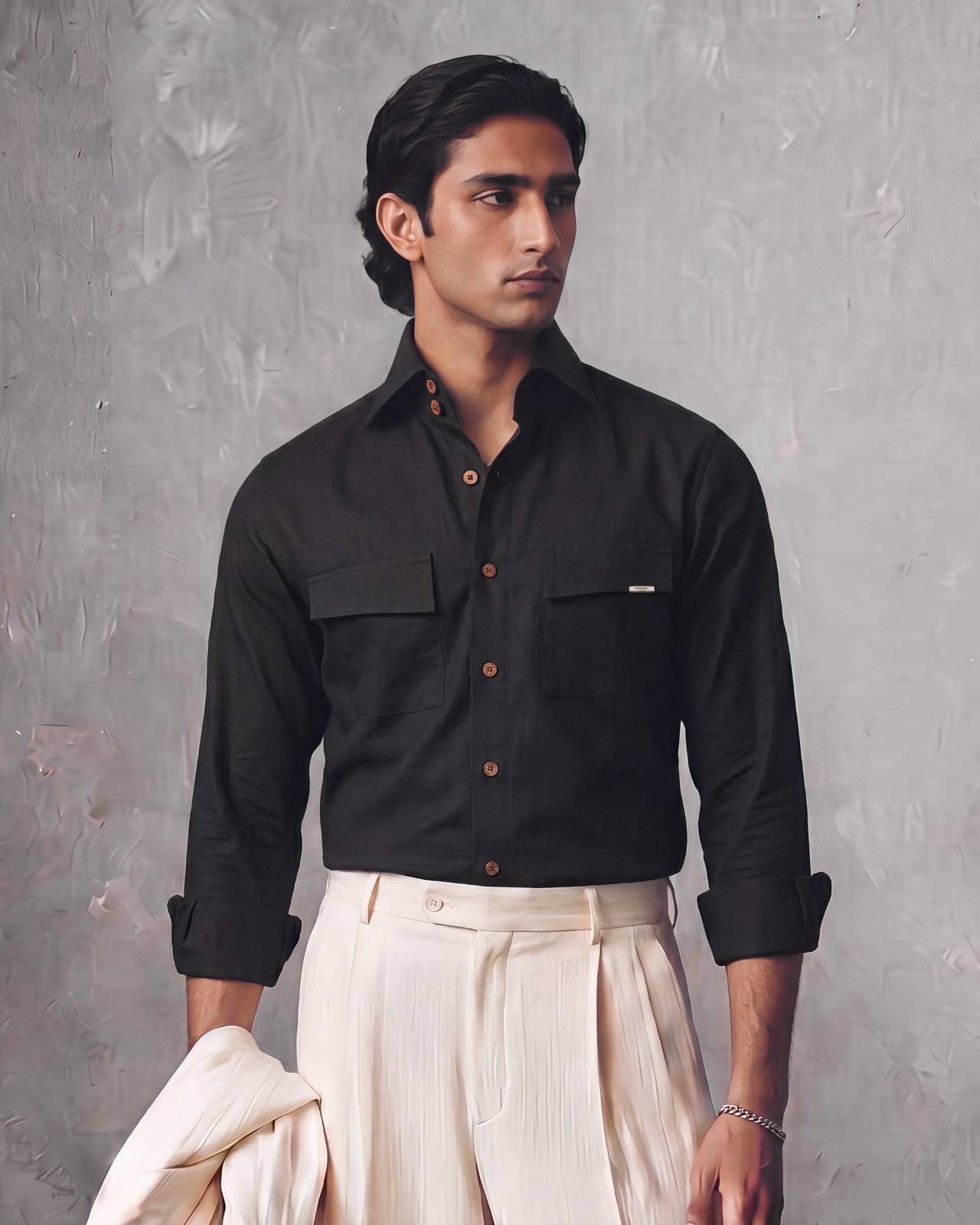 Black Linen 2-Buttons Cut-away Collar Shirt