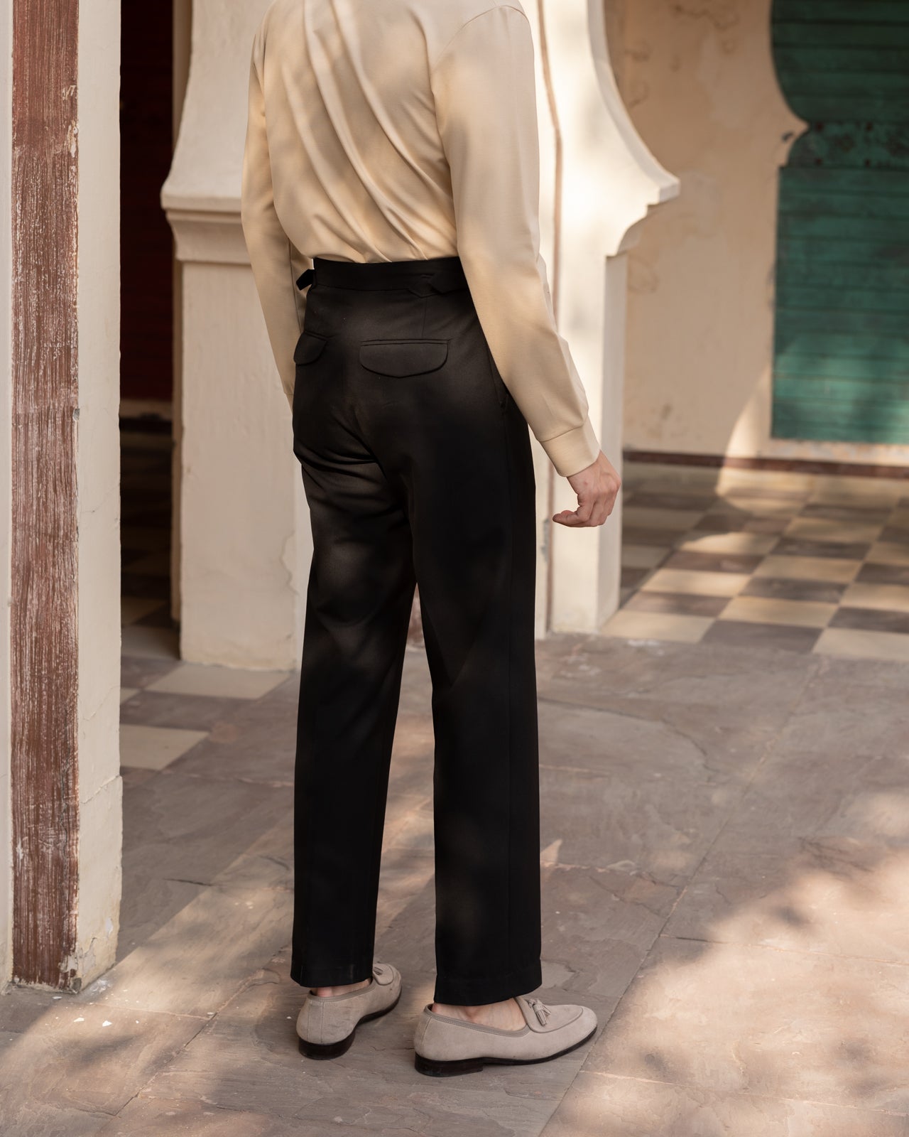 Black Italian Trousers (Fit 101 : Tapered Leg - Mid Rise)