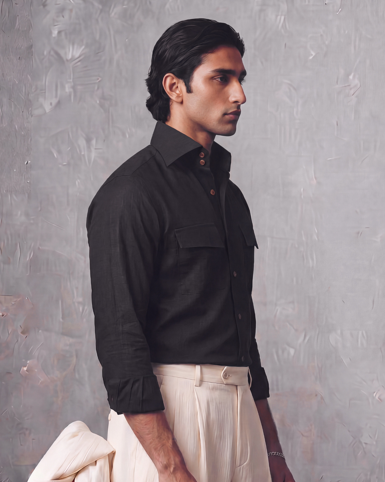 Black Linen 2-Buttons Cut-away Collar Shirt