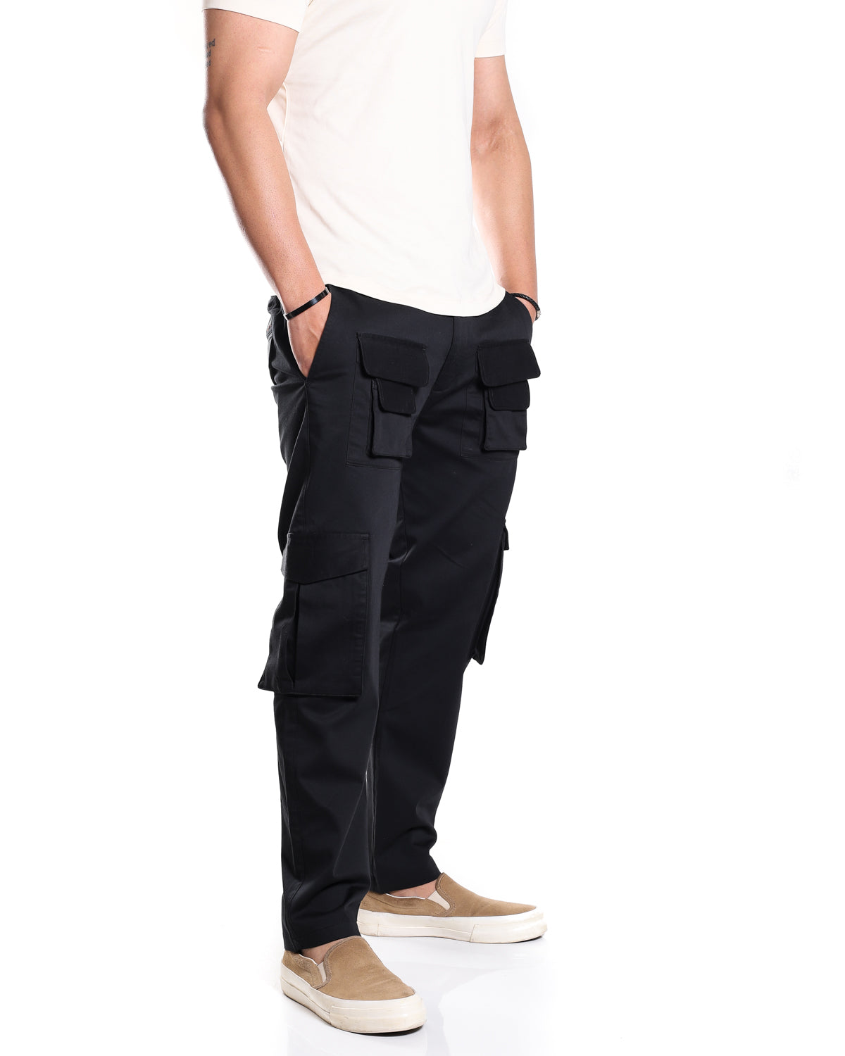 STRAIGHT CUT PANTS WITH POCKETS