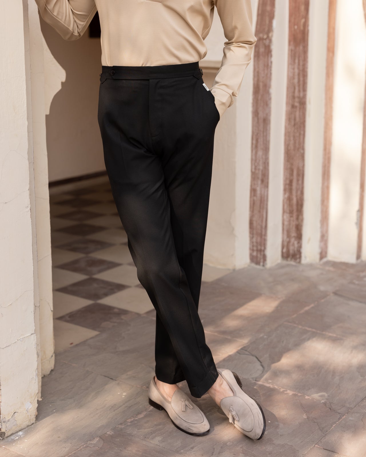 Black Italian Trousers (Fit 101 : Tapered Leg - Mid Rise)