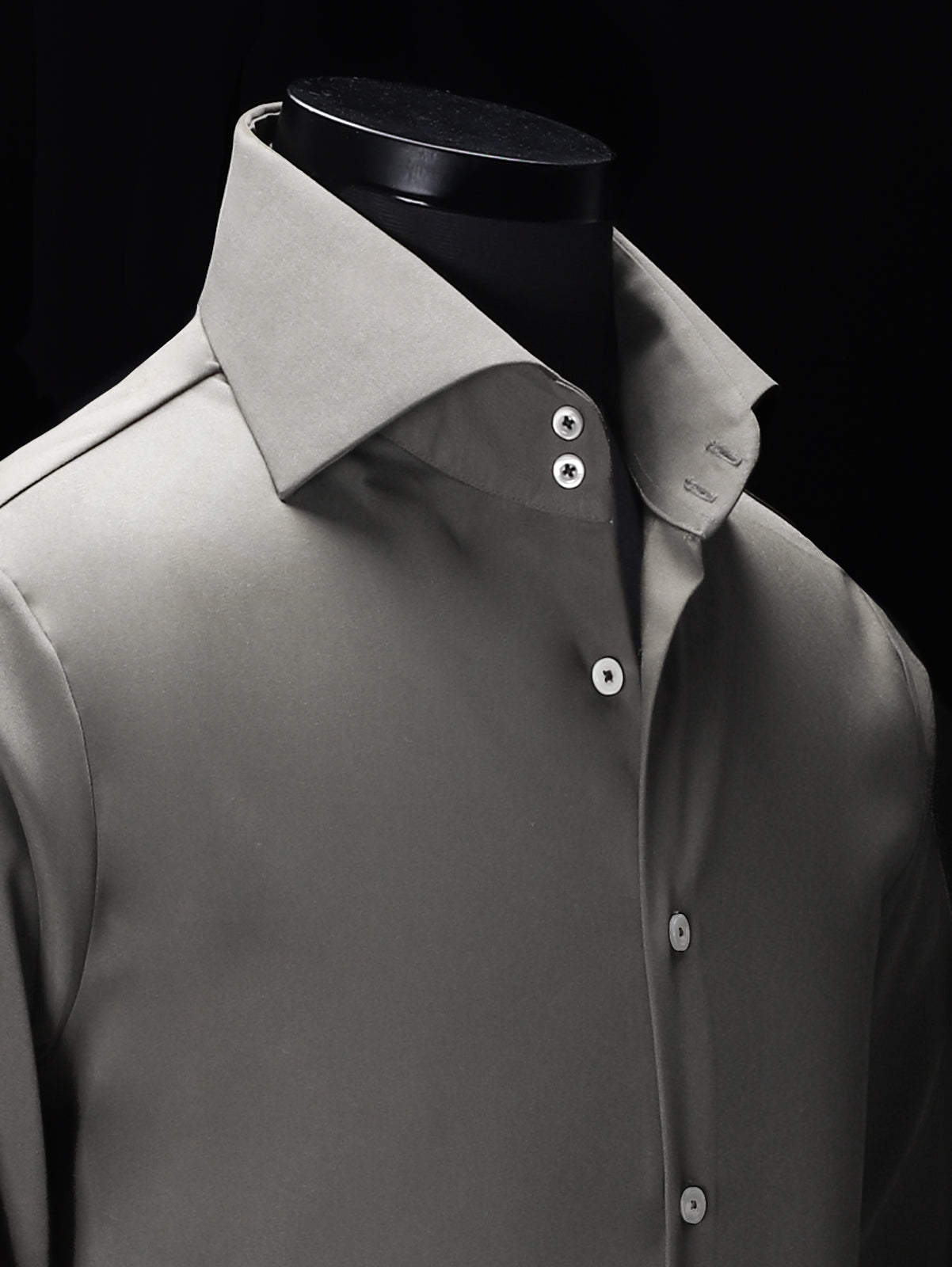 Light Grey 2-Buttons High Point Cut Away Collar Shirt